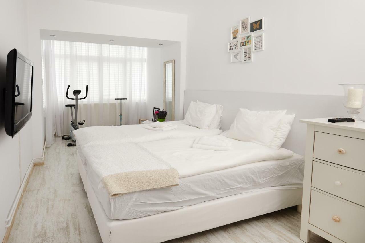 2 Bedroom Cozy Apartment Sinaia Exteriör bild